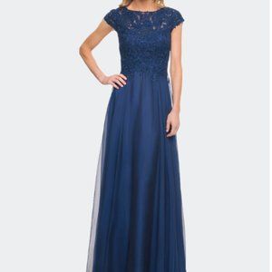 LA FEMME CHIFFON & LACE BODICE CAP SLEEVE NAVY GOWN sz 6